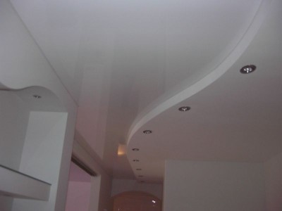 Современные виниловые натяжные потолки